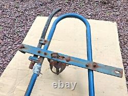 1978 1979 Ford BRONCO full-size SPARE TIRE CARRIER exterior swing-out mount