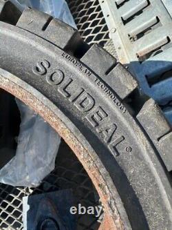 Magnum Solideal 18x7x12-1/8 Heavy Duty Forklift Tire (New Open Box)